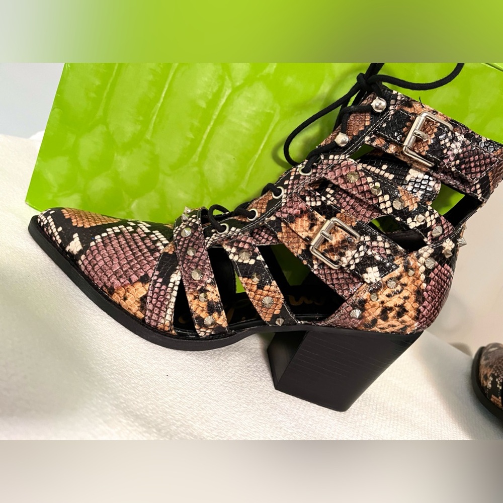 12M Sam Edelman Lizard ankle boot